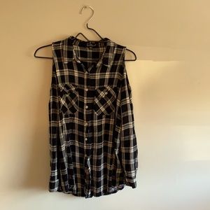 Velvet Heart shoulder Cut out Button Up